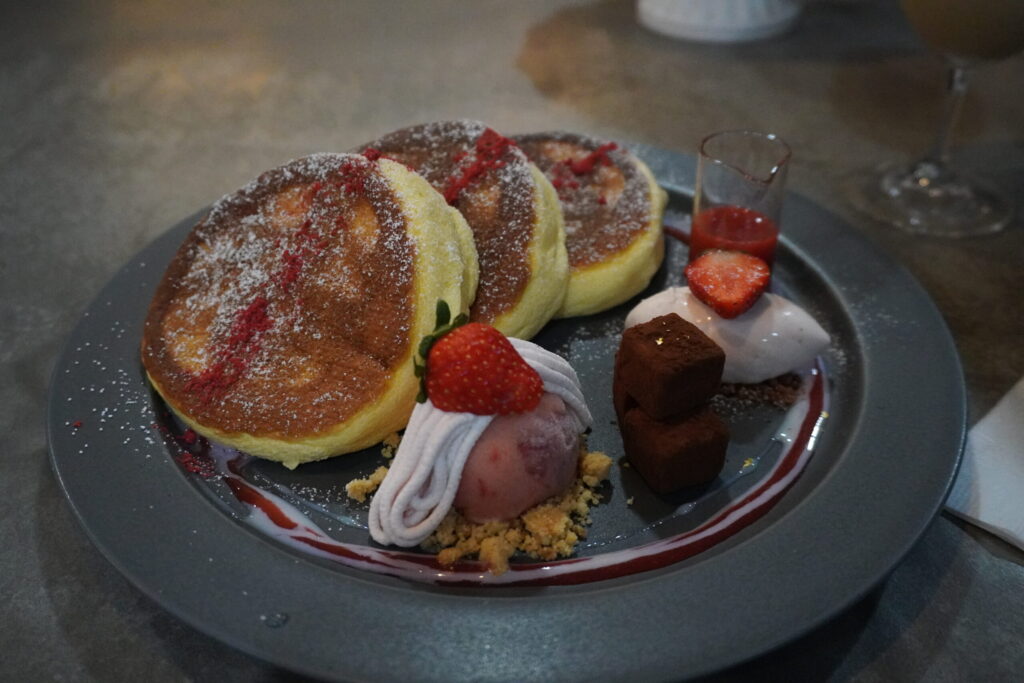 季節のパンケーキ1800円(セットドリンク+400円)