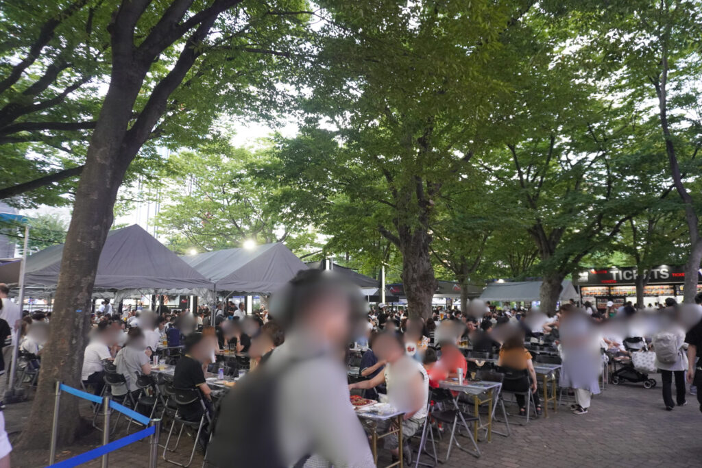 アサヒ会場は平日18時でもほぼ満席でした…!