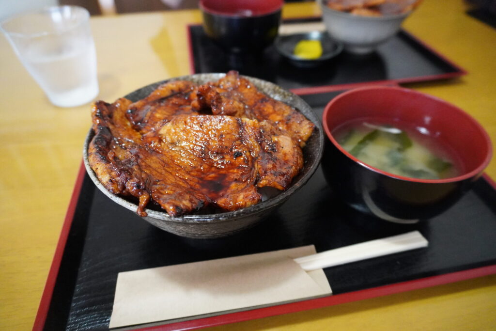 14時過ぎの遅めの昼食。