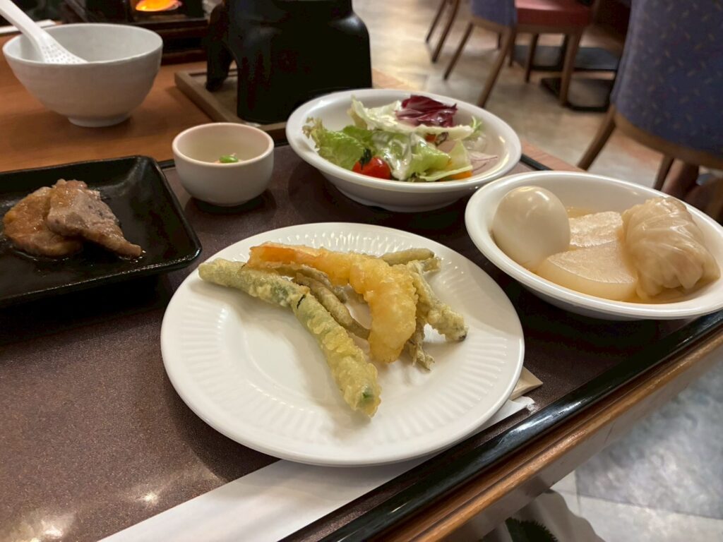 好き放題食べます①