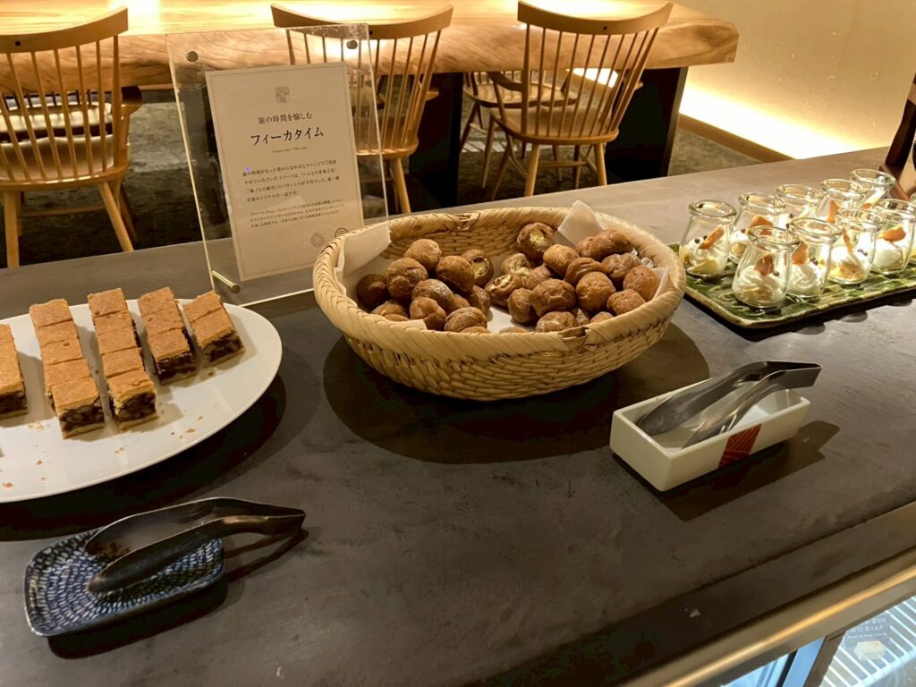 19時ごろのお菓子はこのようなラインナップ。