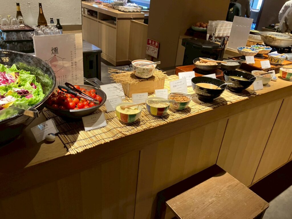 サラダもしっかり。