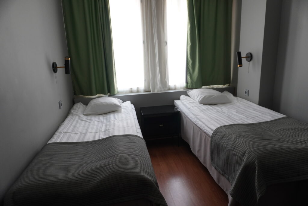 ホテルの部屋。シンプルすぎ(笑)