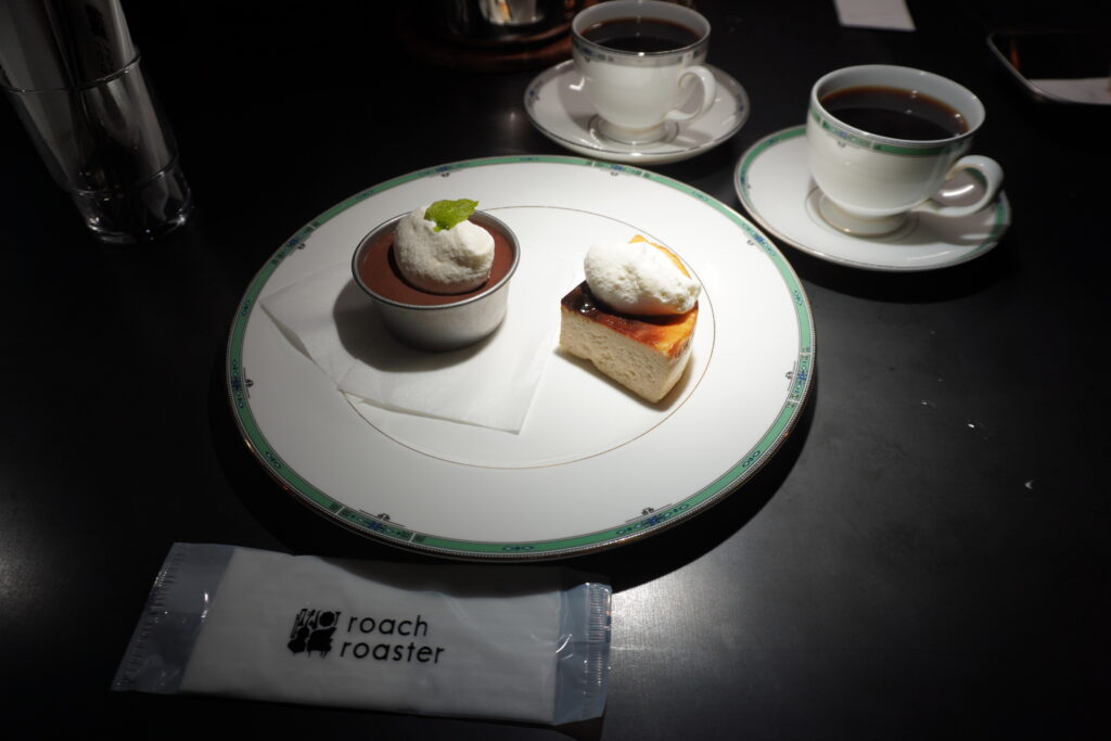 スイーツは他の2店舗よりラインナップ少ない印象です。おいしい。