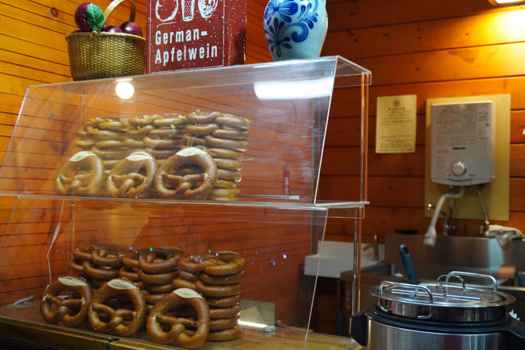 発酵バタープレッツェル650円をいただきました🥨