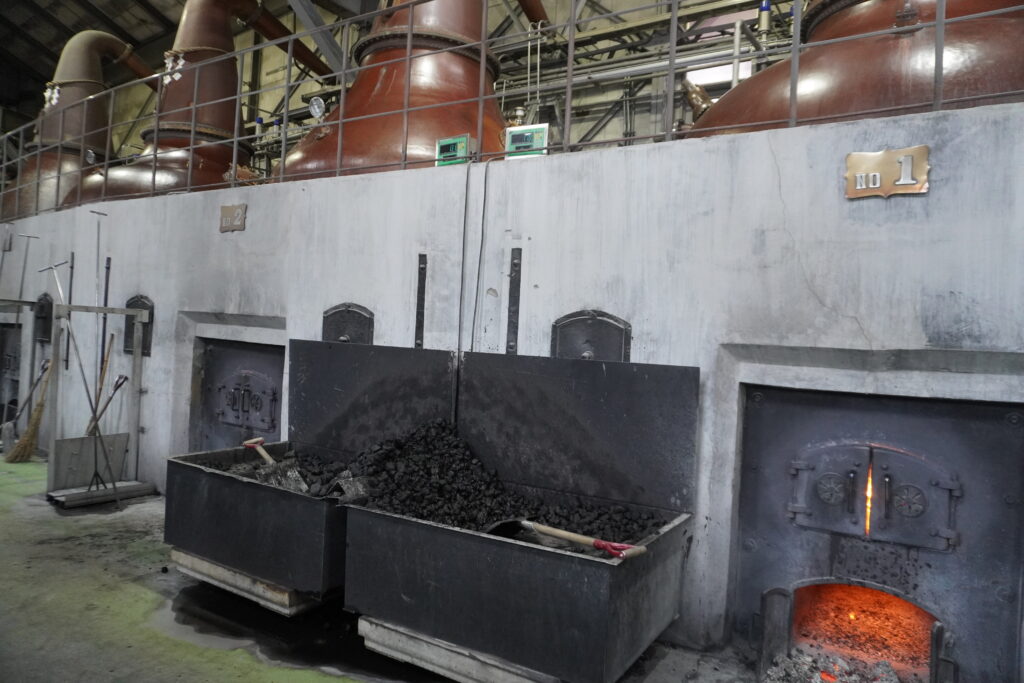 蒸留棟。熱かったです。