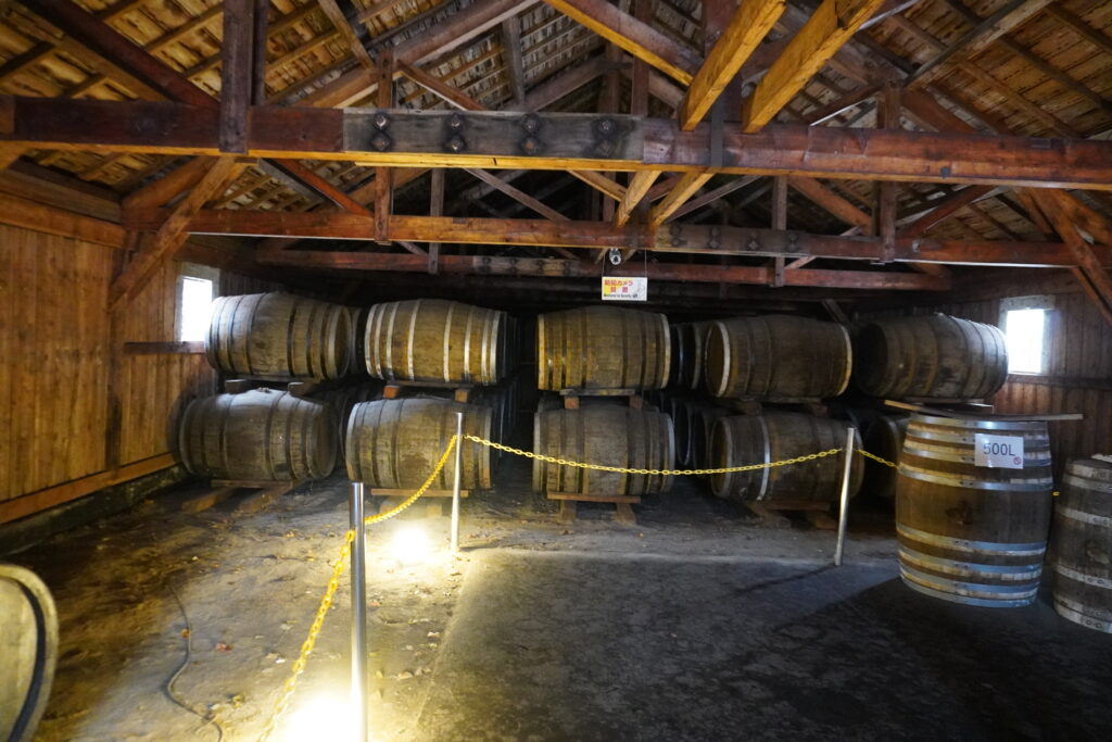 貯蔵庫の見学。