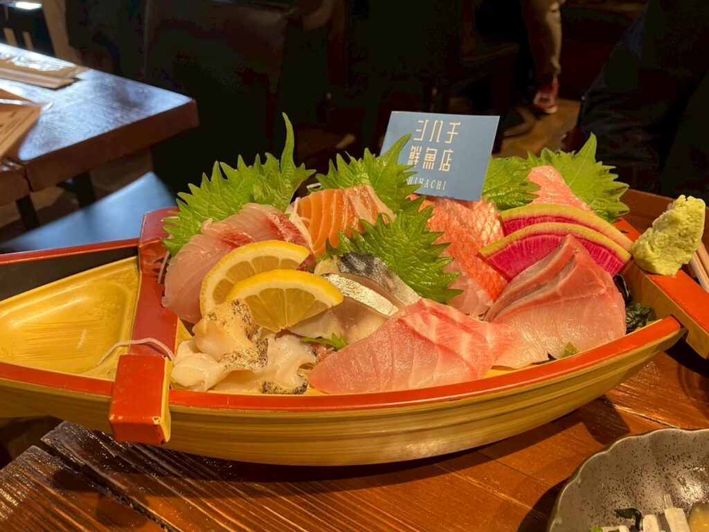 おすすめ刺身8種盛り。