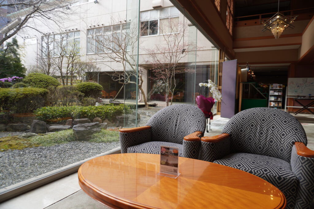 ロビーでゆっくりと。