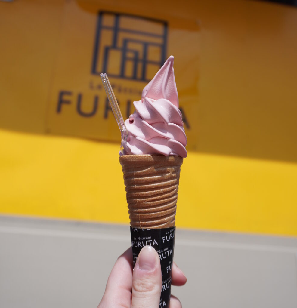季節限定のいちご🍓プレーンも、もちろんおいしい。
