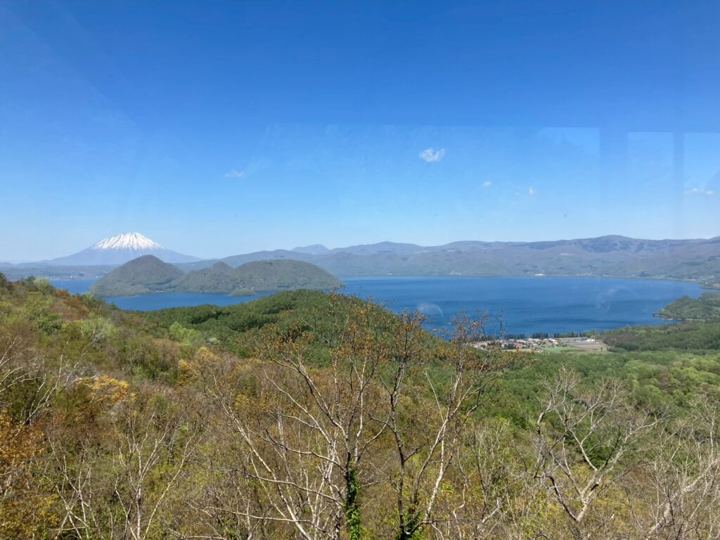 ロープウェイの中からの景色。
