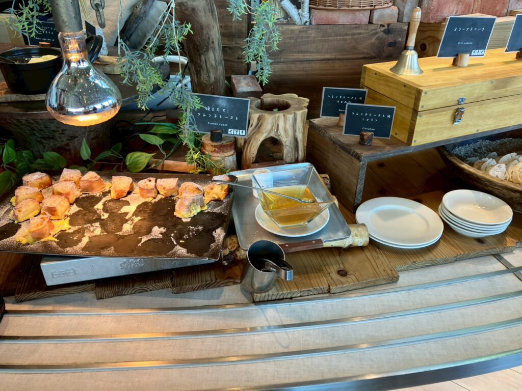 フレンチトーストも定番ですね。