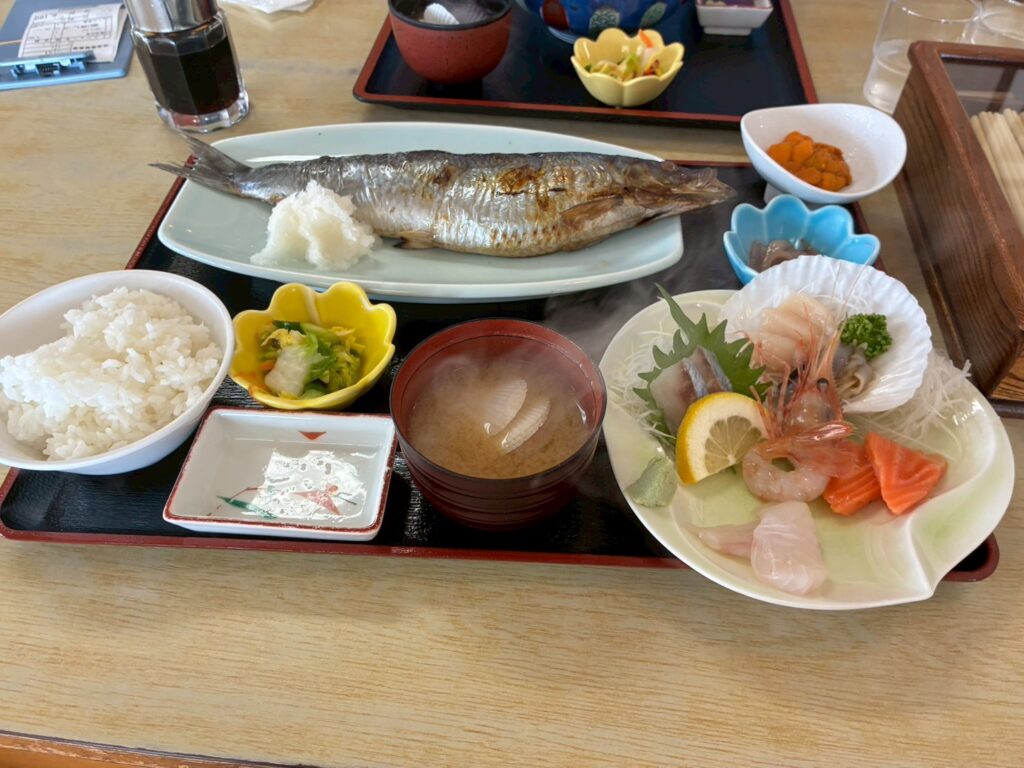 豊漁定食（3,980円）。ウニもついているので高い！