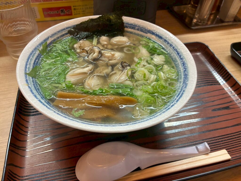 牡蠣ラーメン。牡蠣の旨味があふれ出してます。